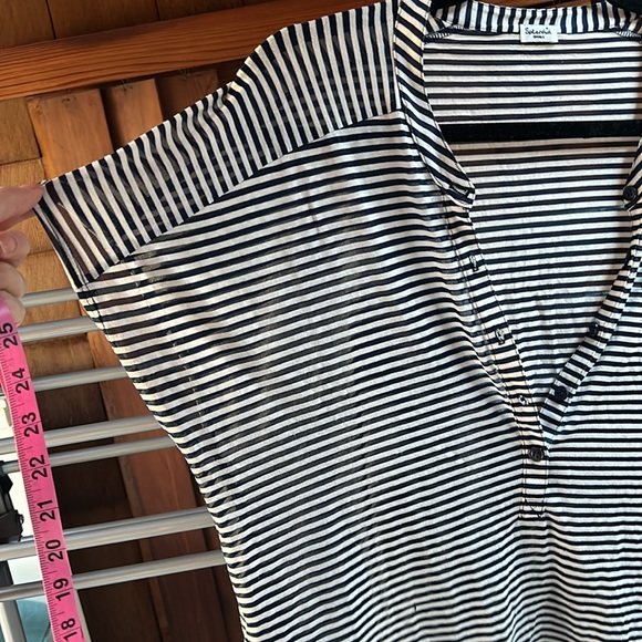 Women’s SPLENDID rare sample striped light semi sheer cropped pocket tee size S - Picture 8 of 8